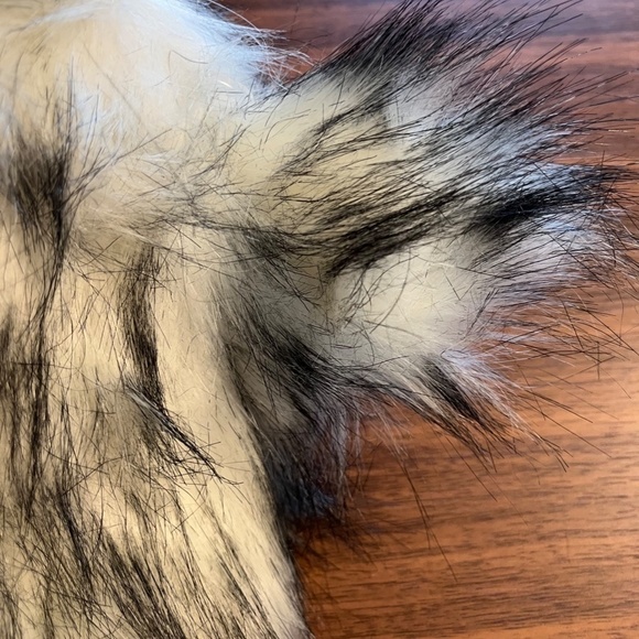 Eskimo Hat Kid OS Youth Black Faux Fur Wolf Bonnet Winter Pictures Fox Preppy - Picture 9 of 9